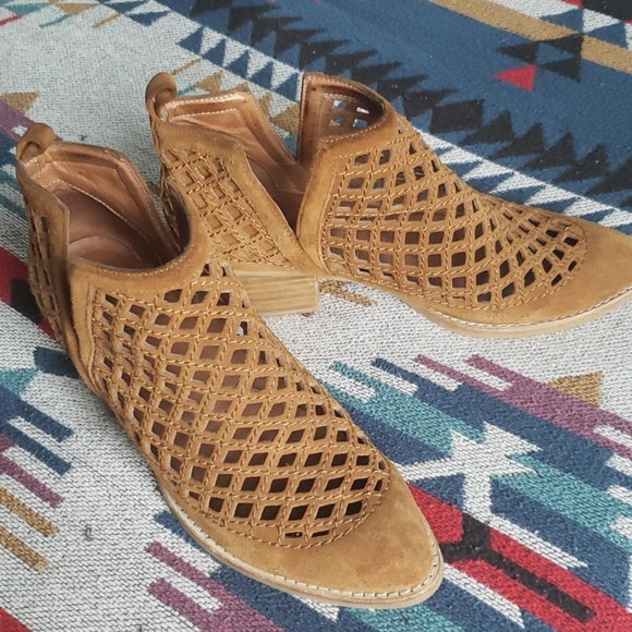 Jeffrey Campbell Shoes - Moving sale!! Jeffrey Campbell Booties